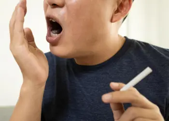 How Smoking Affects Mouth Ulcers